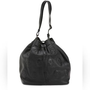 🖤🔹️ IO Pelle🔹️ Skull Embosssed Made In Italy Black Bucket Bag